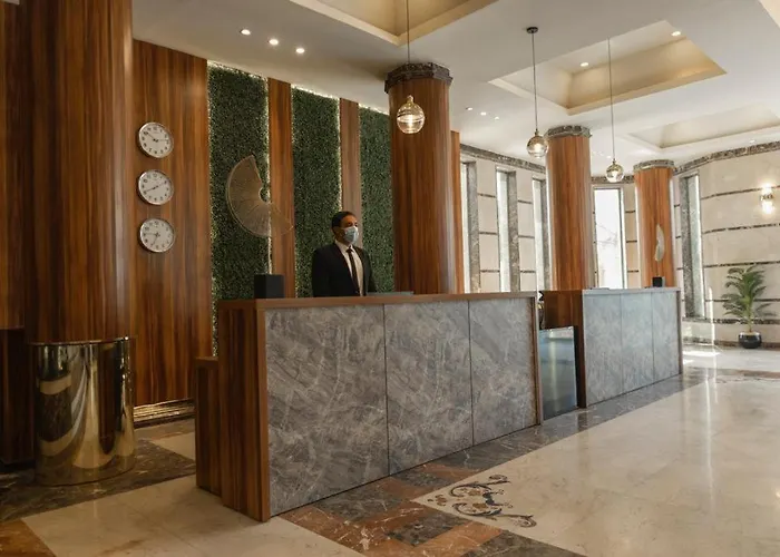 Ultra Loaloa Nile Maadi Hotel