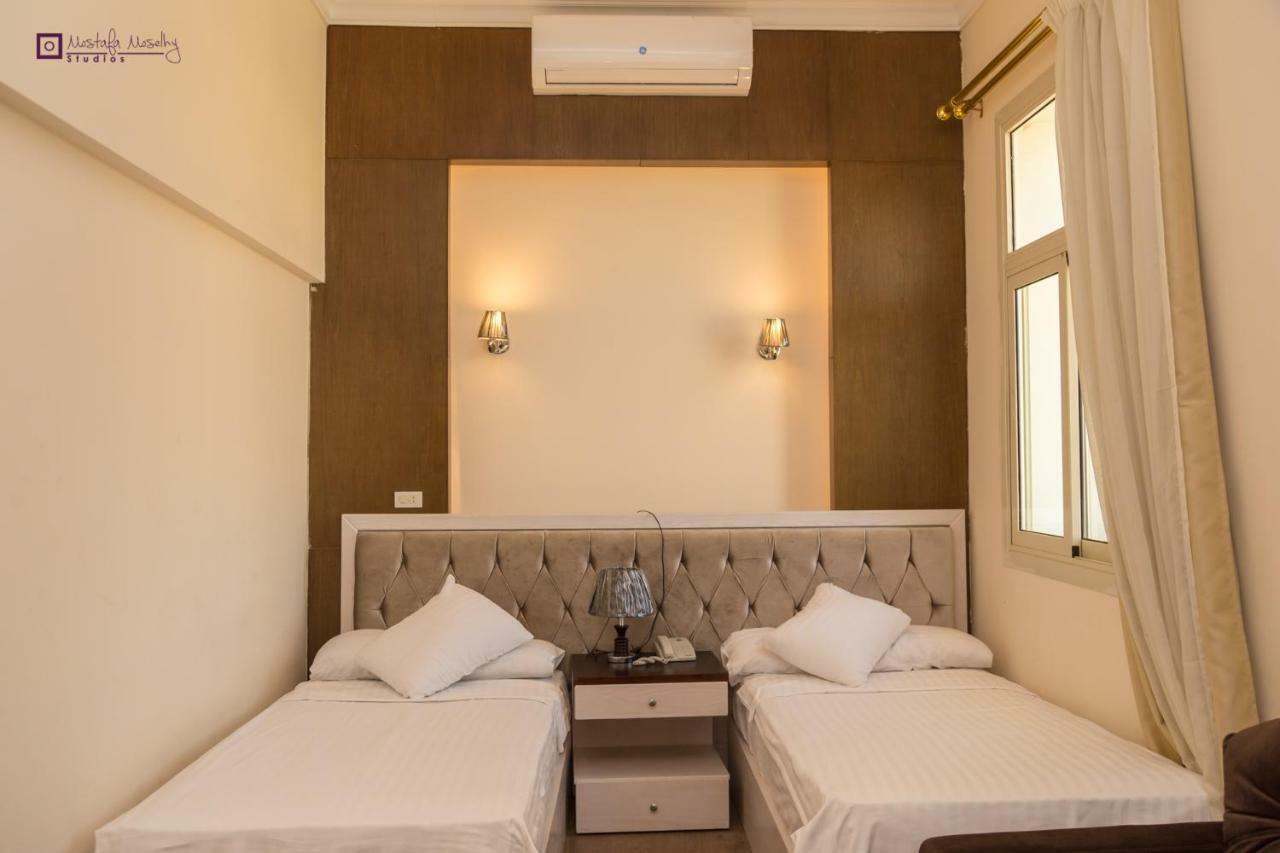 Hotel Ultra Loaloa Nile Maadi Cairo