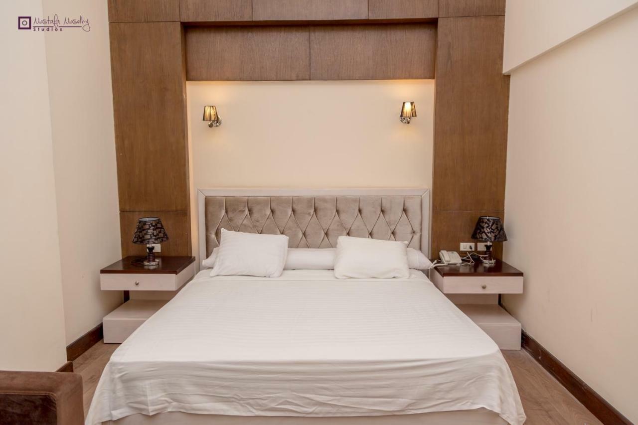 Ultra Loaloa Nile Maadi Hotel